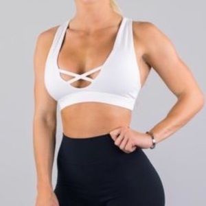 BUFFBUNNY Helen Sports Bra
